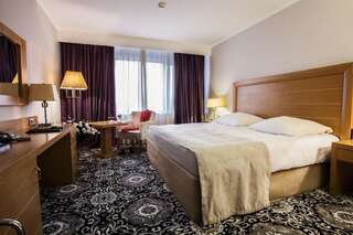 Отель Hotel Marinela Sofia София Номер Делюкс с кроватью размера «king-size»-1